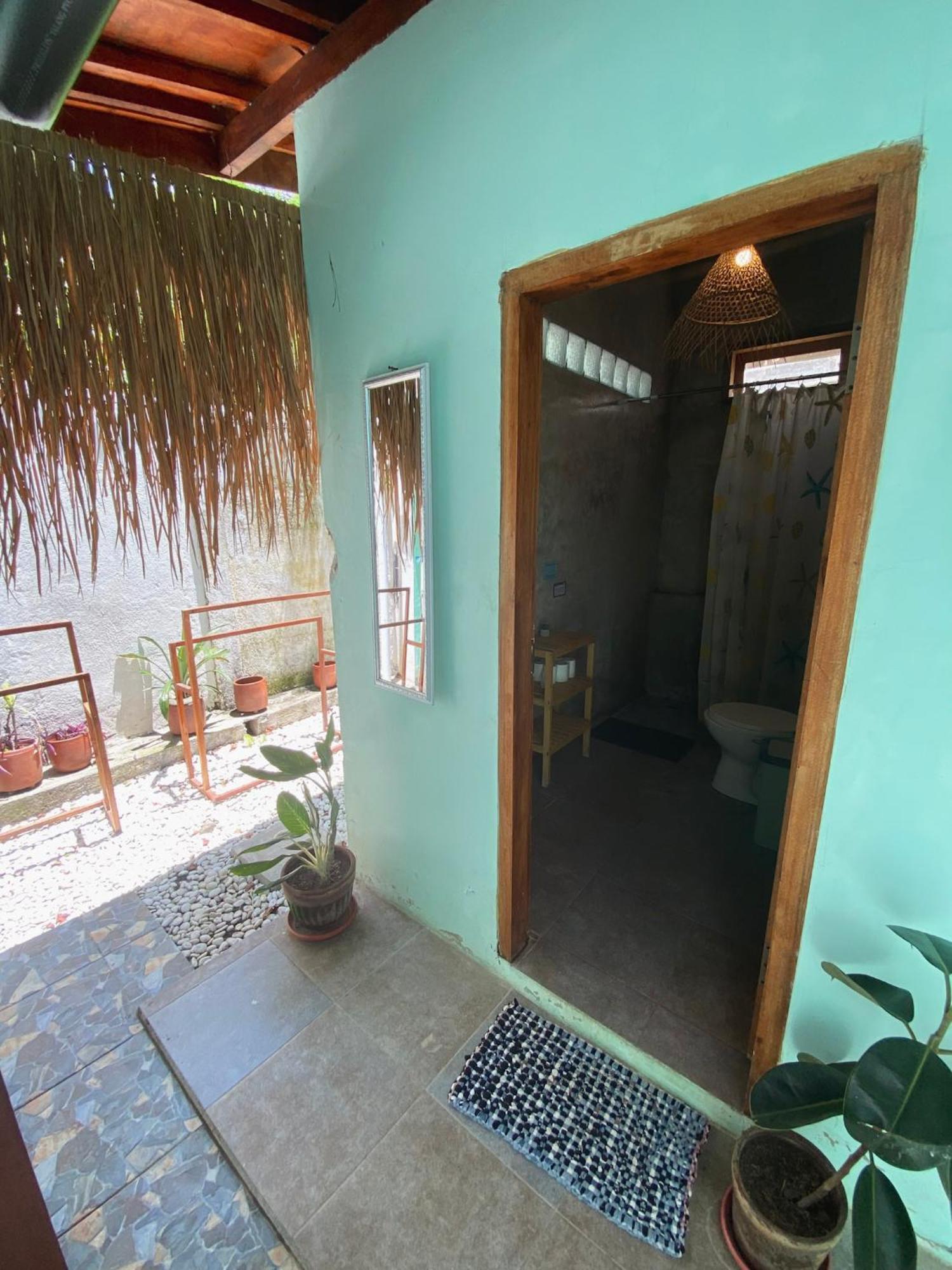 Secret Spot Surf And Stay Kuta  Екстериор снимка