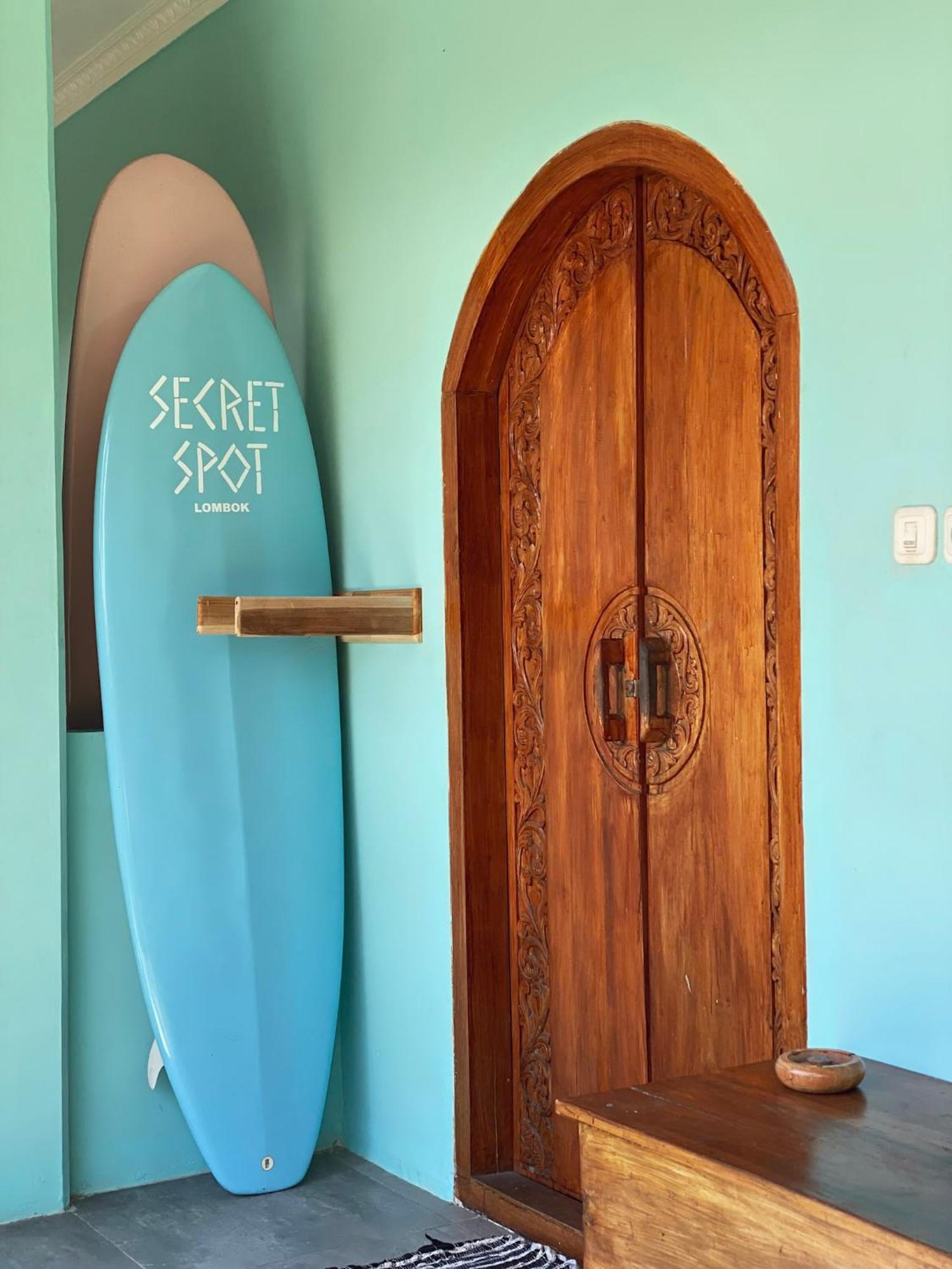 Secret Spot Surf And Stay Kuta  Екстериор снимка