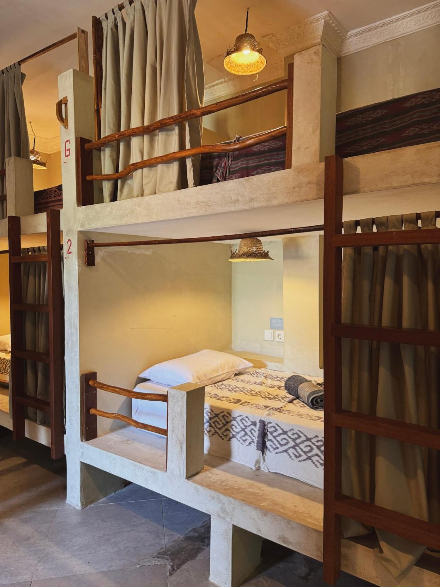 Secret Spot Surf And Stay Kuta  Екстериор снимка